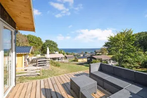 Beautifully Situated Summer House With Sea View - Image 3