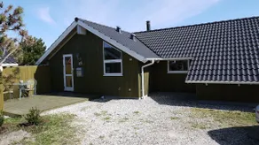 Beautiful holiday home close to the North Sea - Image 2
