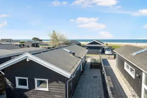 Nice summer house near the waters edge - Image 2