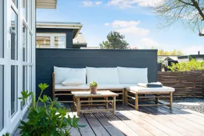 Nice summer house near the waters edge - Image 4