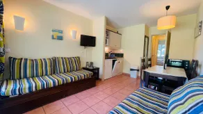 One-story home for 5 people • Heated pool & pétanque - Image 3