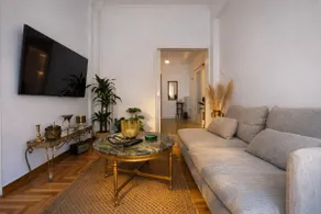 2BR Vintage & Artistic Retreat in Athens heart - Image 2