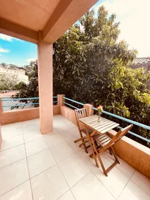 Large 3-Bedroom Apartment – 7 to 9 Guests - Image 2