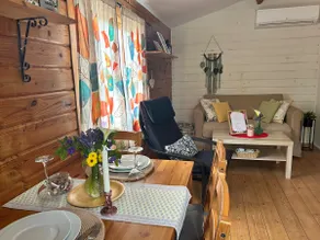 Cabin on a private estate - Image 5