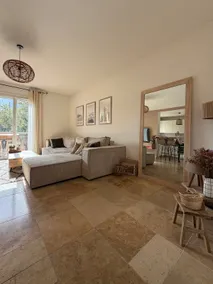 Apartment in the city center – private parking – air-conditioned - Image 4