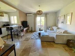 Apartment in the city center – private parking – air-conditioned - Image 3