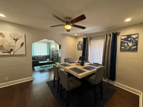 Big Modern Home Great for Families/Group *GameRoom - Image 3