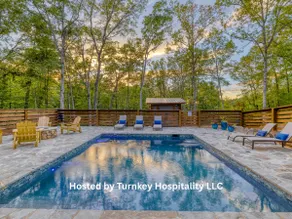 EPIC Pool * Outdoor Kitchen * Hot Tub * NEW Sauna! - Image 2