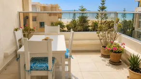 Fabulous beachfront penthouse, pool and sea - Image 2