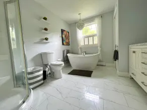 Waterfront cottage - Image 2