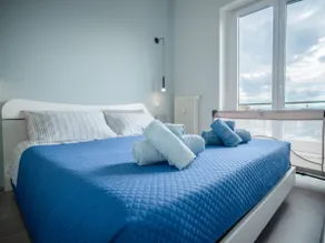 Penthouse with Terrace - near Outlet & old town - Image 3