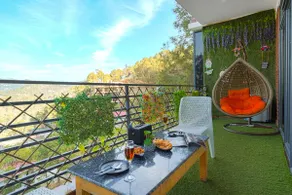 Nirvana180°Valley View2BHK| Kasauli•Café | parking - Image 4