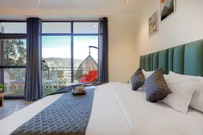 Nirvana180°Valley View2BHK| Kasauli•Café | parking - Image 3