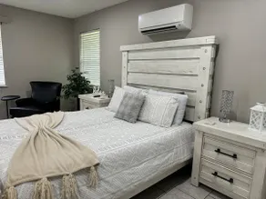 Entire studio space is private, clean & relaxing. - Image 3