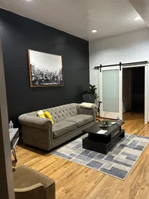 Trendy apt,15mins to downtwn - Image 3