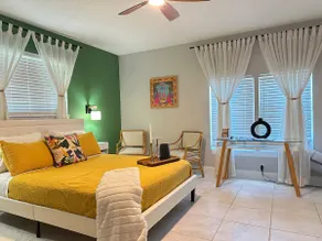Private-Suite-SAUNA-Pool-Beaches in Venice-Fl - Image 3
