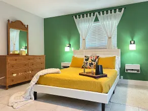 Private-Suite-SAUNA-Pool-Beaches in Venice-Fl - Image 4