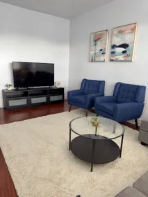 Charming Home | Heart of Chicago | Parking | WiFi - Image 2