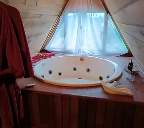 Imperatriz Chalet with Jacuzzi, Fireplace, and Ground Fireplace SC - Image 3