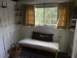 Glamping at White Clover Farm: Loggers Lodge - Image 2