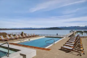 Quiet Modern Charm~ Boat Slip - Image 3