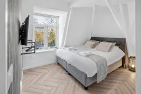 Unique penthouse near city center and Park - Image 5