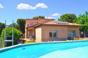 Mediterranean villa, private garden, ideal for groups - Image 2
