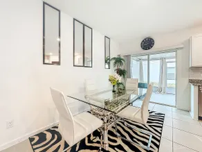 Jungle-Inspired 3BR w/ Lake View & Patio - Image 5