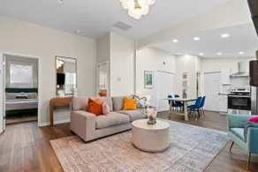 The Clayton House | Chic & Cozy - Image 2
