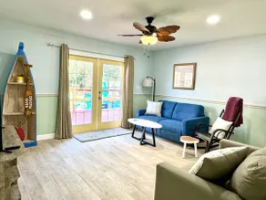 Turtle House-Waterfront, kayaks for 5/pet-friendly - Image 2