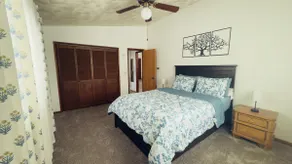 One bedroom with large living rm - Image 5