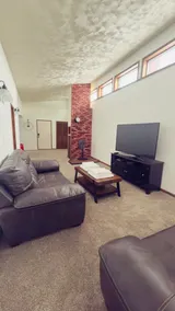 One bedroom with large living rm - Image 2