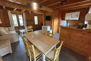 Wooden cottage with pool & spa access - 4 km ocean - Image 5