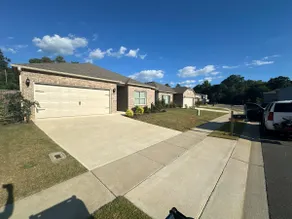 Pristine Game-day Cottage Close to Campus - Image 2