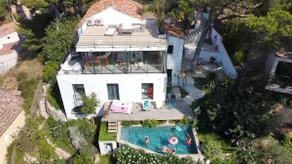 Villa with pool in a cove with sea view/access - Image 2
