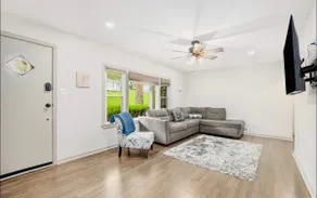 Lake Town Cottage - Image 3