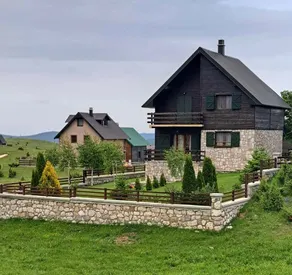 Wolf Chalet - Image 3