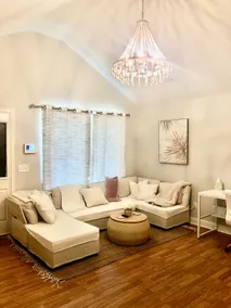 Charming Home in Florence, SC - Image 2