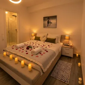 Grand Jacuzzi Suite · 180m Metro · Near Acropolis - Image 3