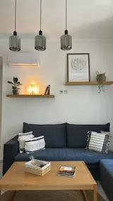 Suite with free parking, kitchen, living room - Image 2