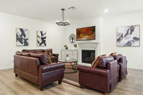 3000ft Airport ConferenceCenter/3 TVS/5BR/3BA - Image 2