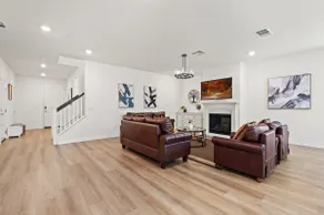 3000ft Airport ConferenceCenter/3 TVS/5BR/3BA - Image 4