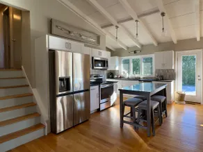 Ideally located/skiing Blue Mt. & Bear creek - Image 4