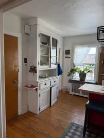 One bdrm apt w/ vintage style & easy access to NYC - Image 3