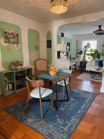 One bdrm apt w/ vintage style & easy access to NYC - Image 4