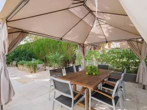 Luxury villa in Barcelona, close to the beach. - Image 5