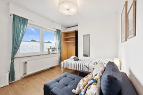 Quiet 3-room apartment for 5 | Terrace & parking - Image 5