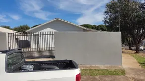 House for 6 people and 4 cars with plenty of space. - Image 2