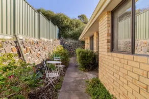 Boutique Home Close to Town and Nature - Image 5