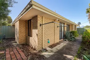 Boutique Home Close to Town and Nature - Image 3